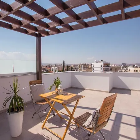 Amelia's 2b With Private Roof Garden Near Finikoudes דירה