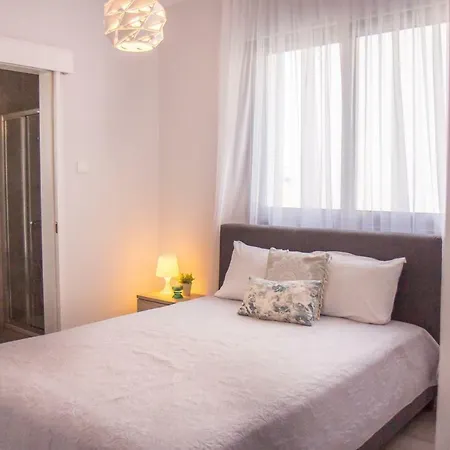 Amelia's 2b With Private Roof Garden Near Finikoudes * Larnaca